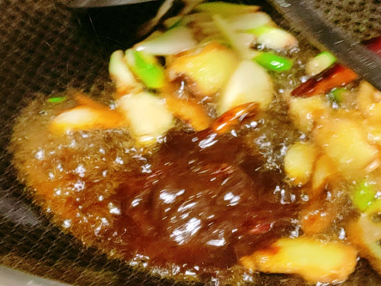 酱焖大头宝