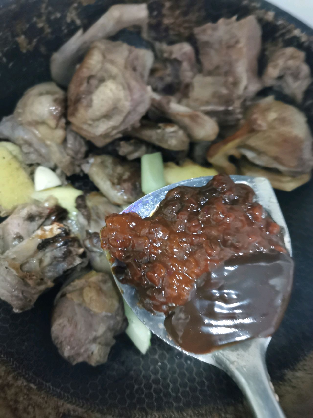 酱焖鸭子