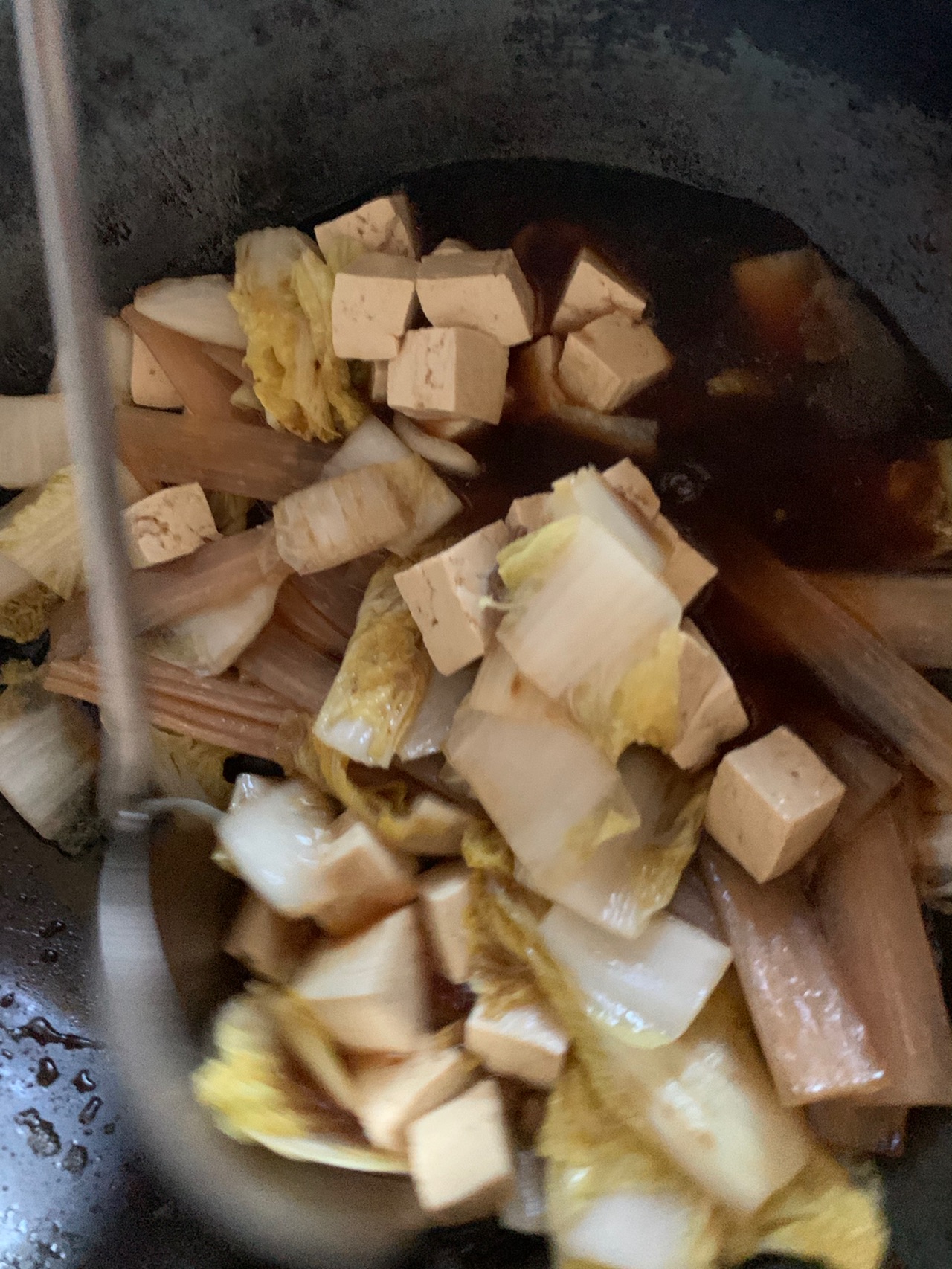 酱牛肉汤炖白菜豆腐粉