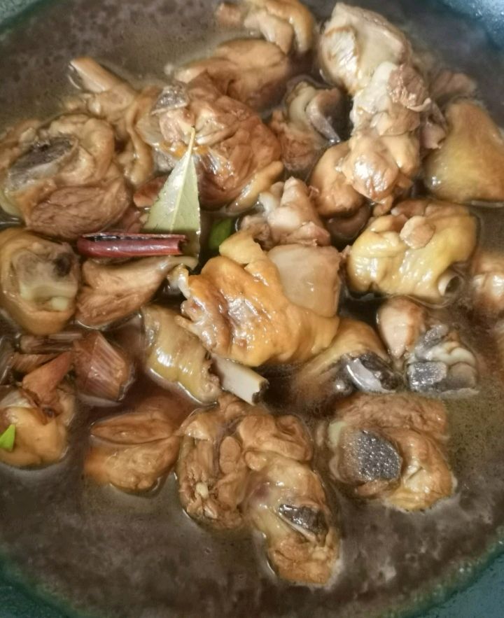 酱烧鸡腿
