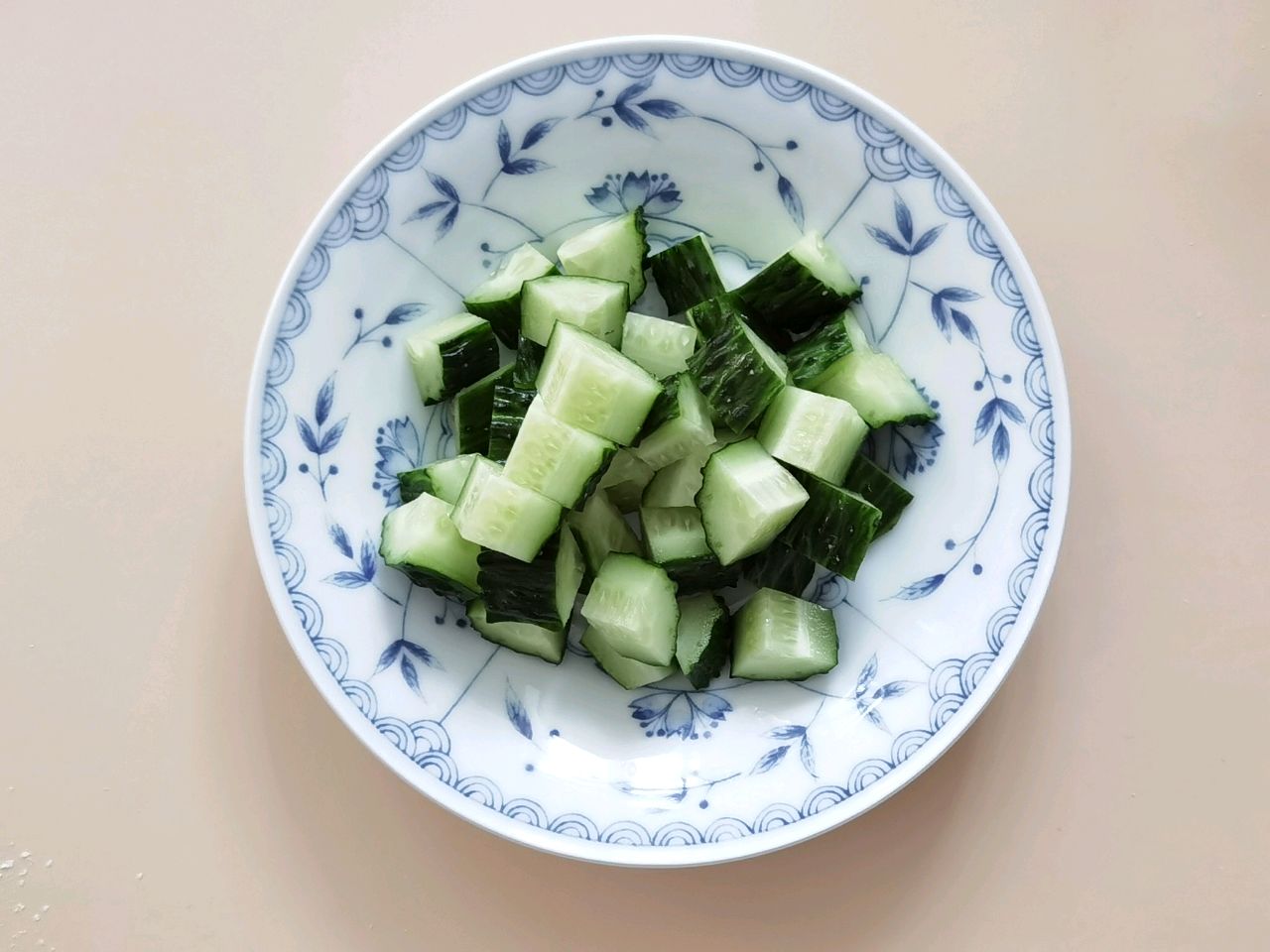 酱烧桃仁鸡丁