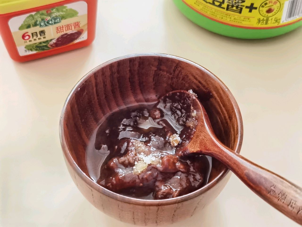 酱烧桃仁鸡丁