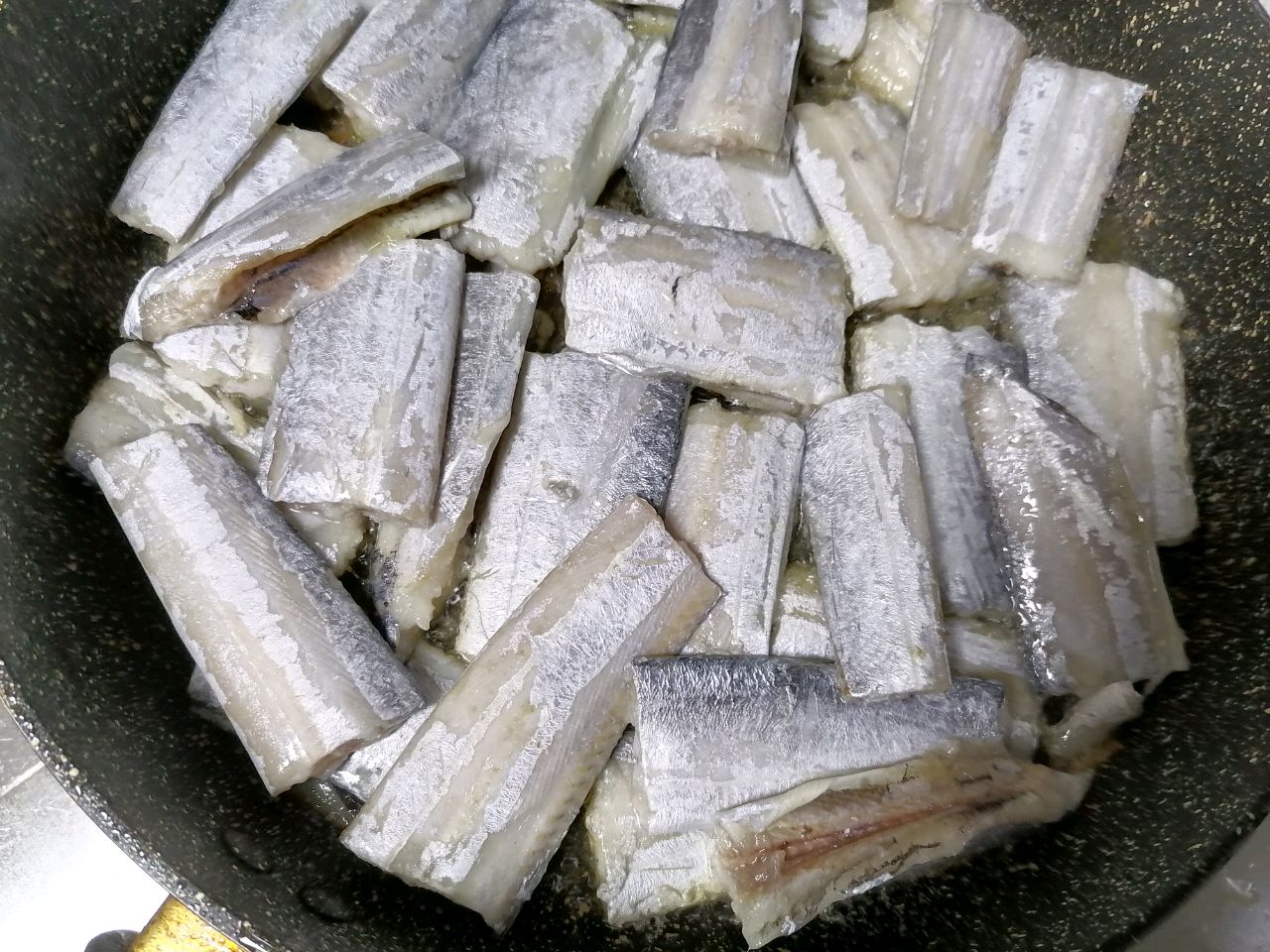 酱香刀鱼