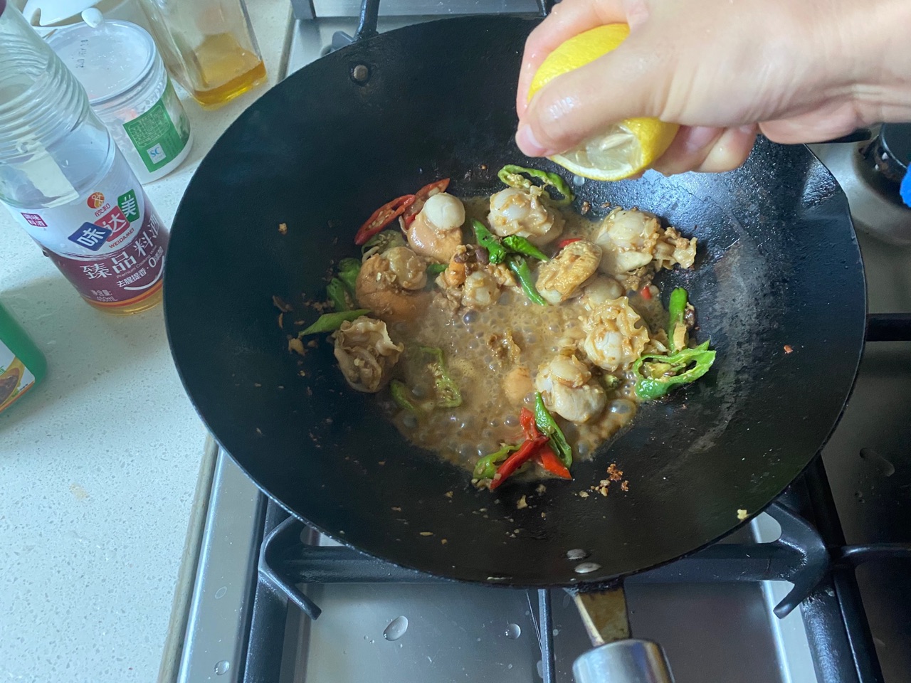 酱香浓郁的酱香扇贝