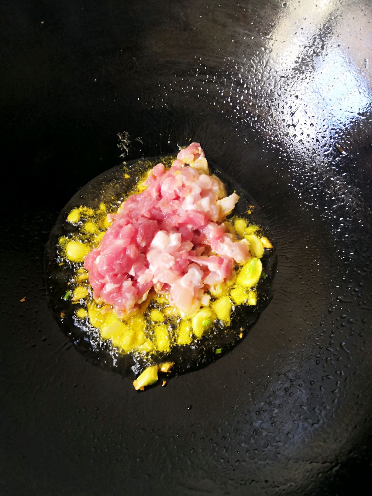 酱香香菇豆腐拌饭