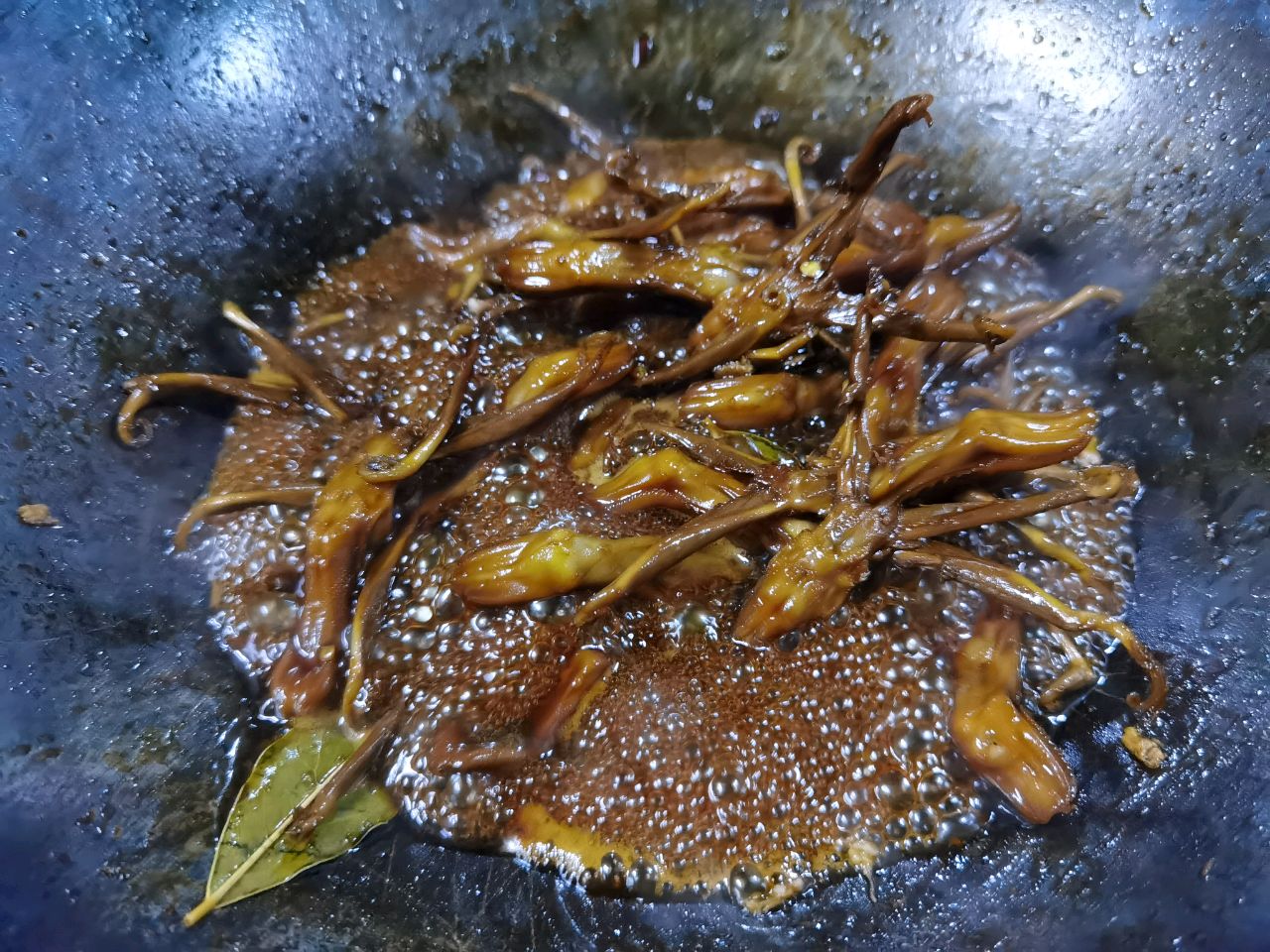 酱鸭舌