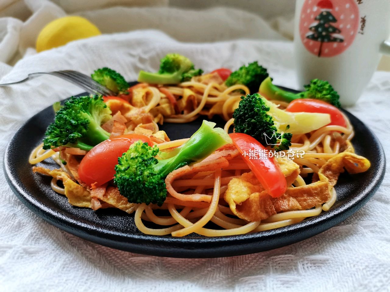 酱油炒意面｜哈，你没想到吧