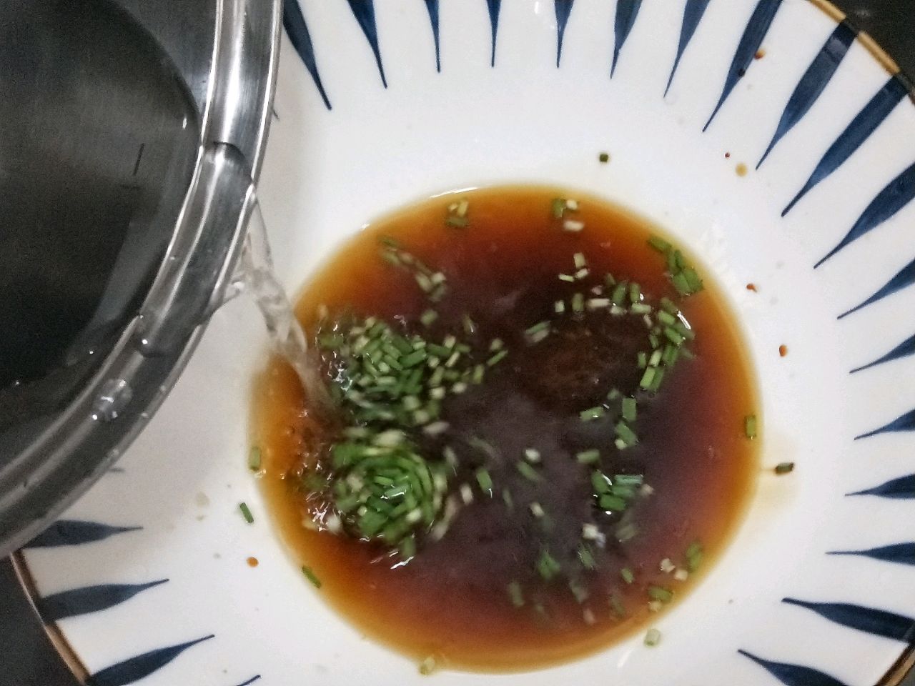 酱油空心面