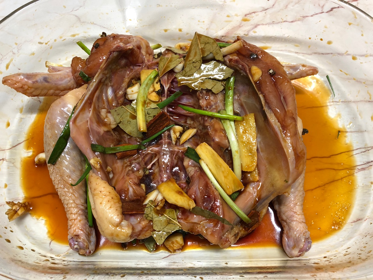酱油卤鸡