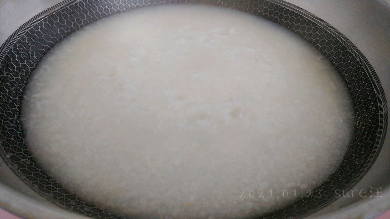 酱油肉碎什锦粥