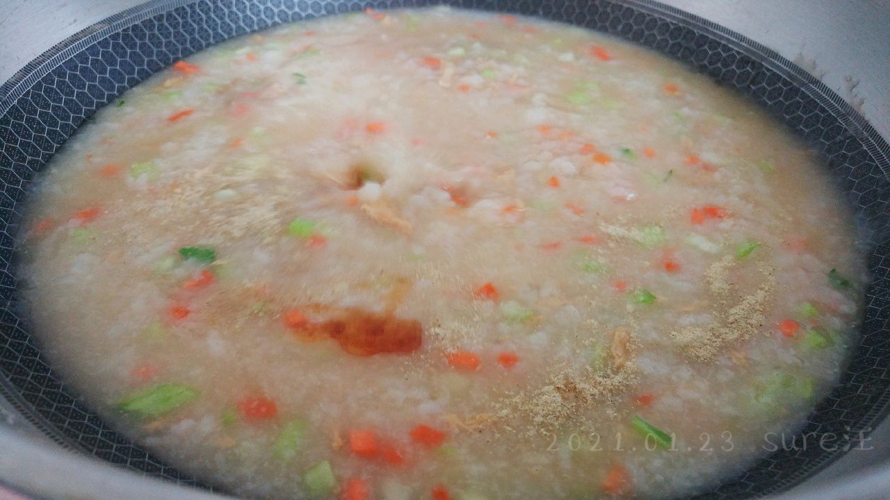 酱油肉碎什锦粥