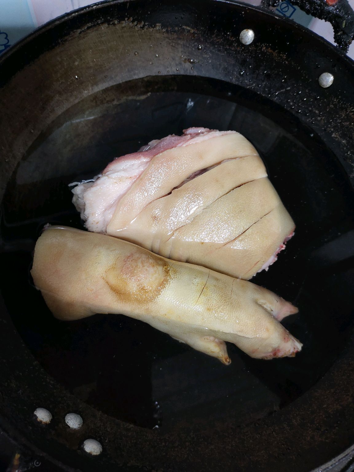 酱肘子