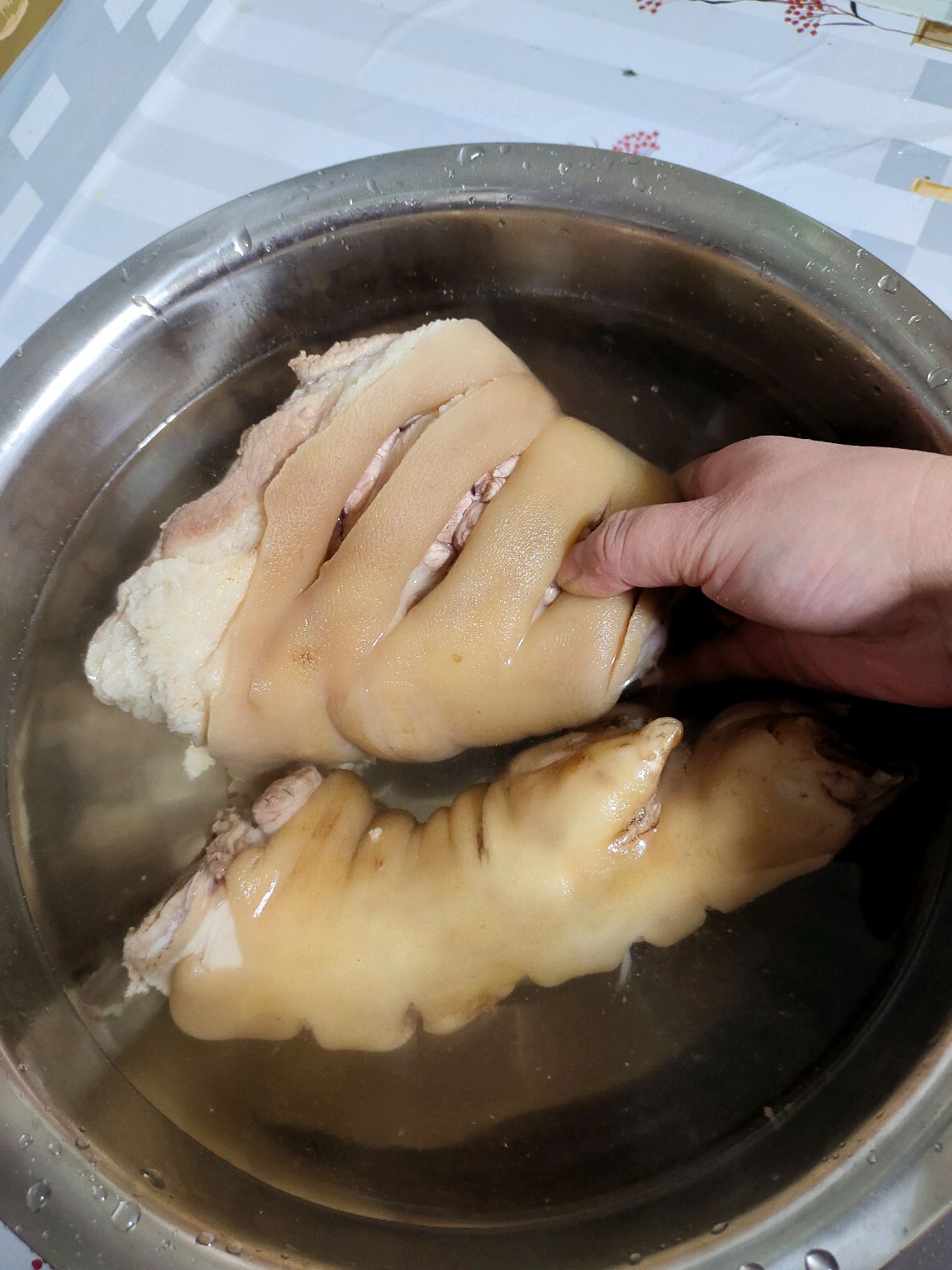 酱肘子