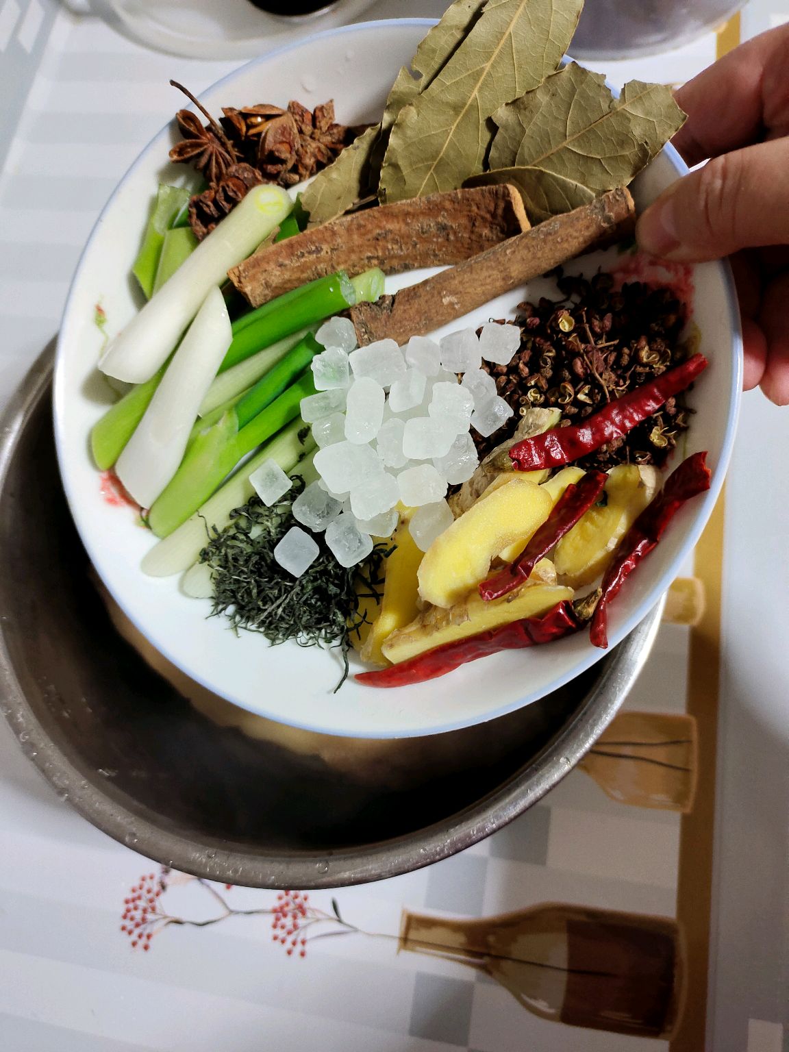 酱肘子