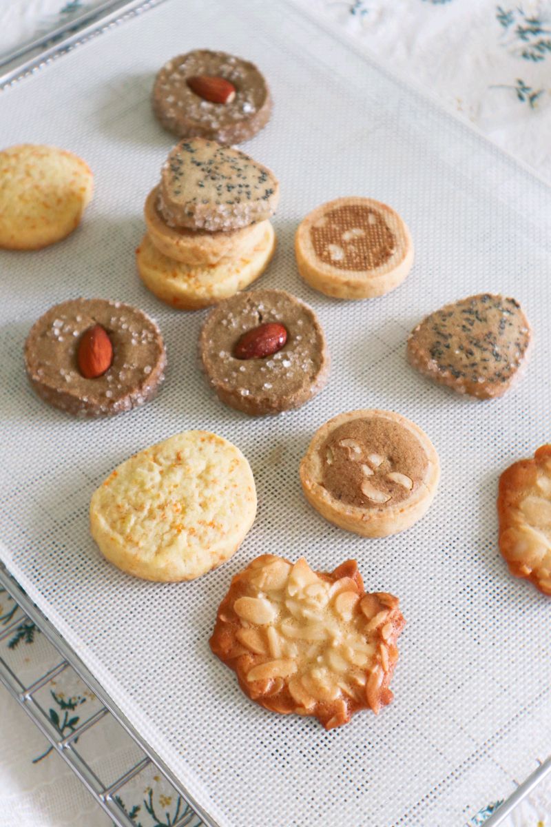 搅一搅，拌一拌，切一切，就有可爱的小饼干