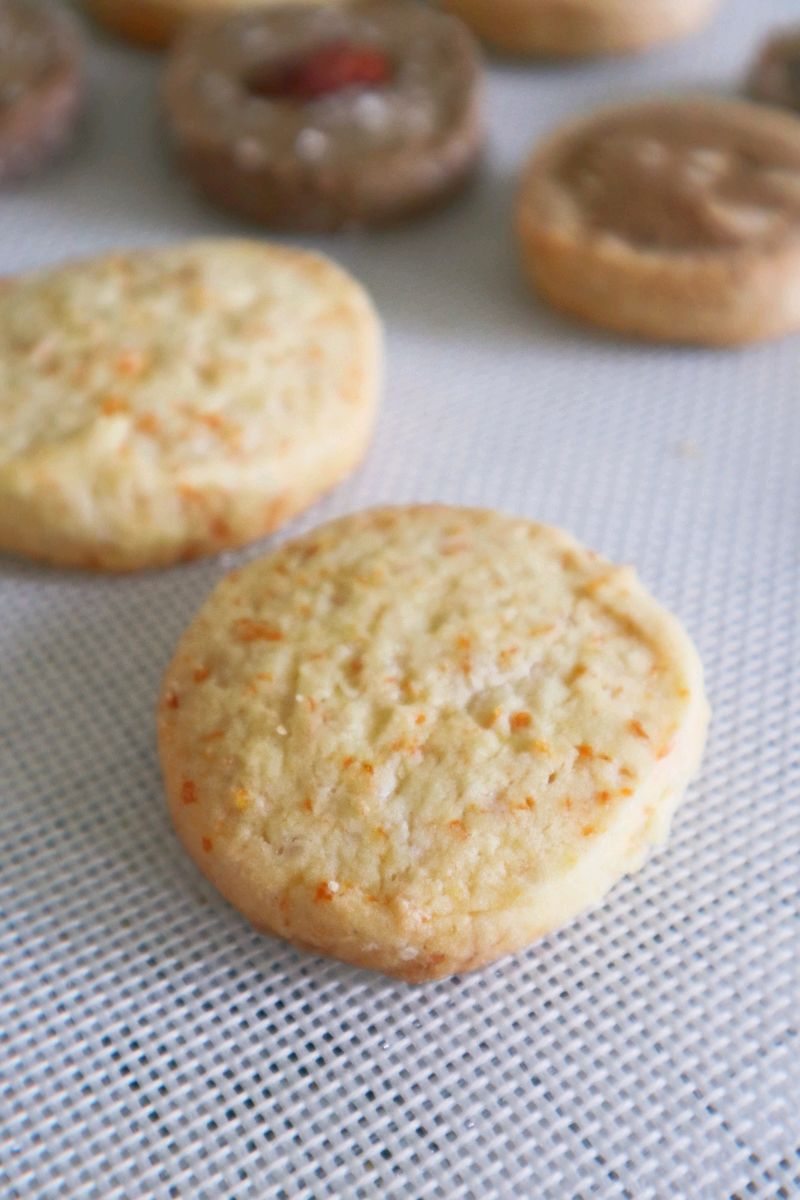 搅一搅，拌一拌，切一切，就有可爱的小饼干