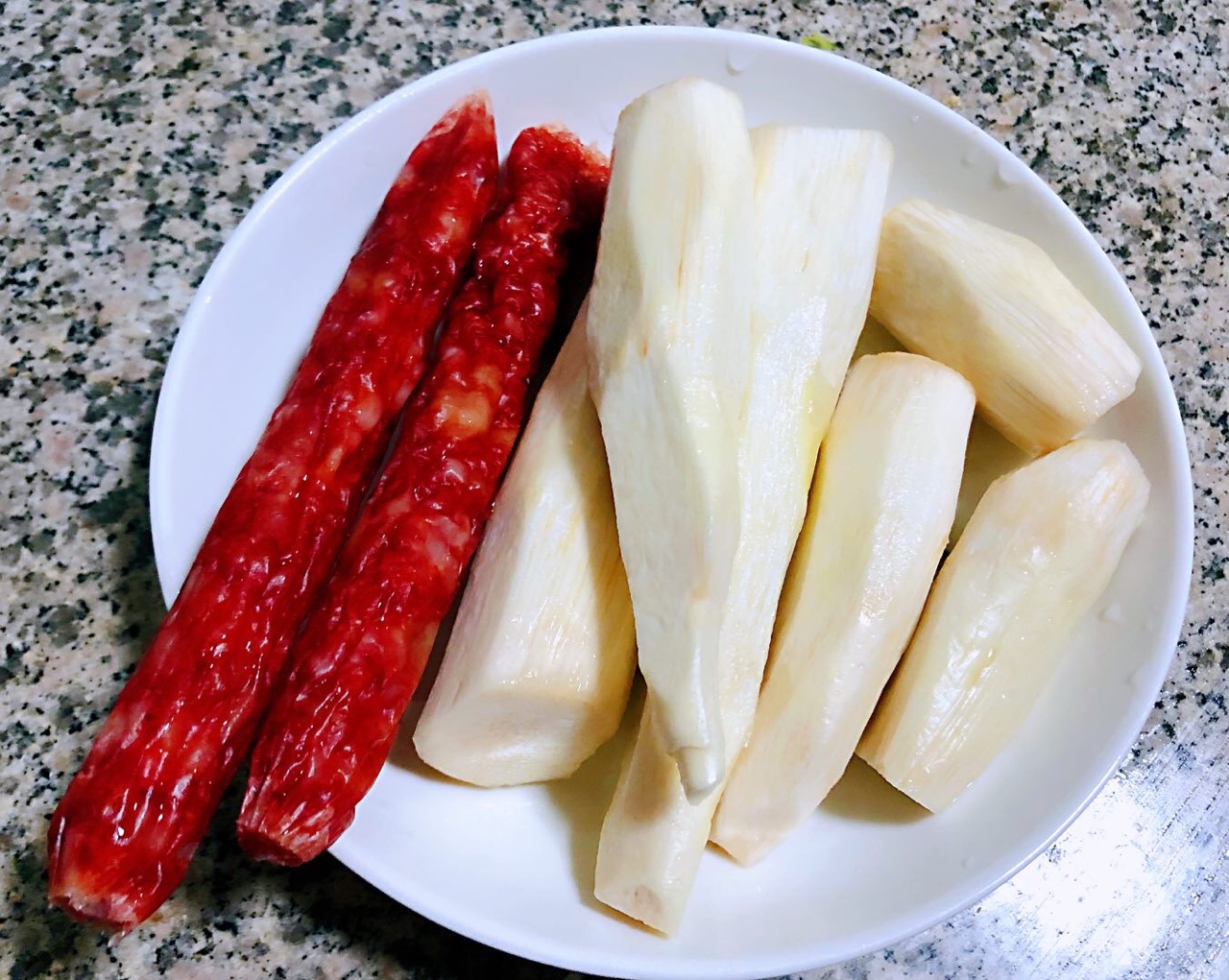 茭白炒腊肠
