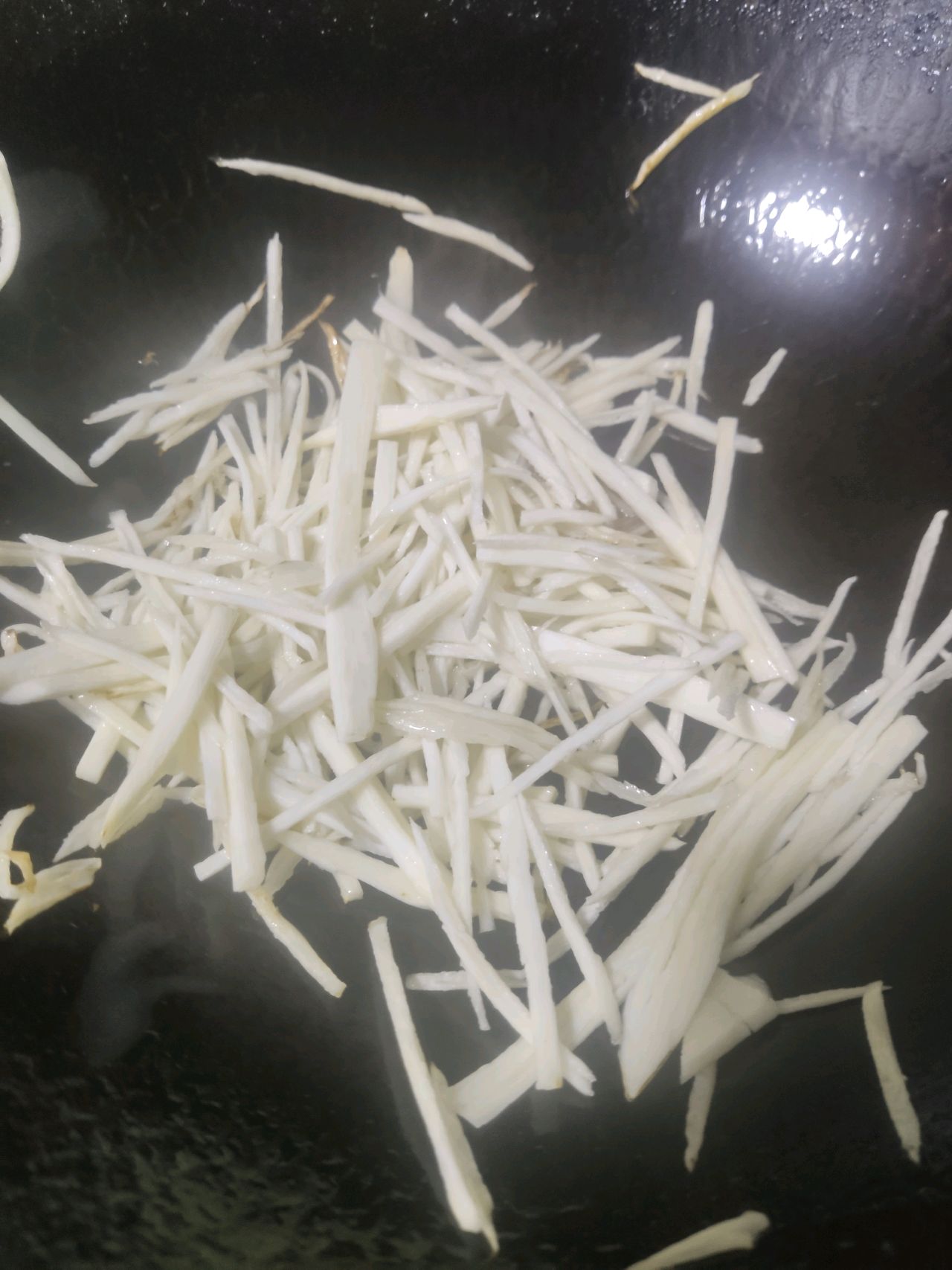 茭白炒猪肚