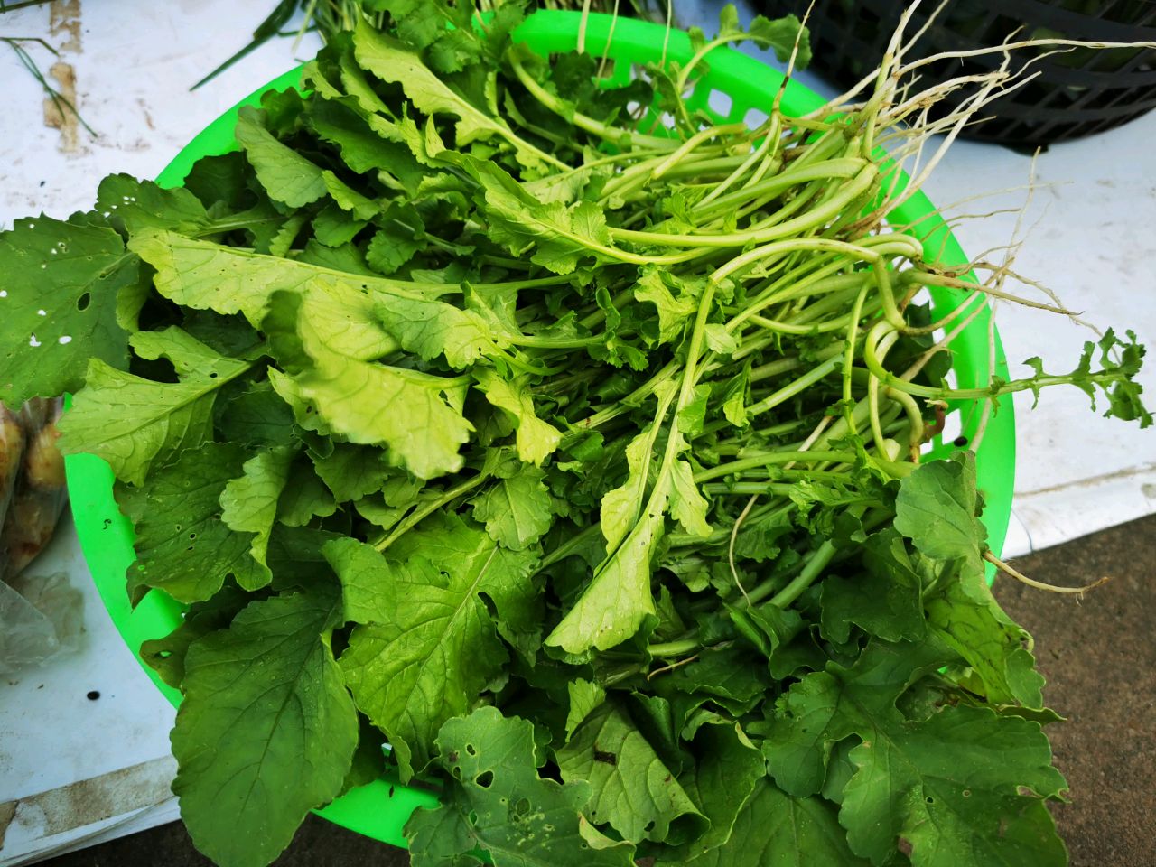 茭白毛豆炒萝卜缨