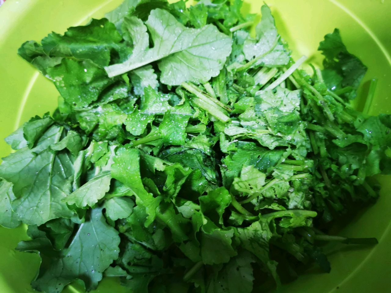 茭白毛豆炒萝卜缨