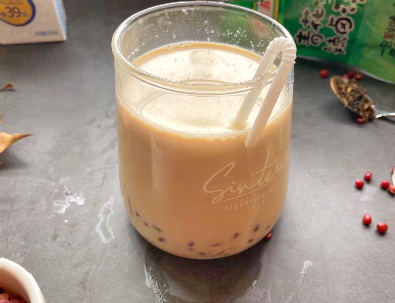 焦糖红豆奶茶