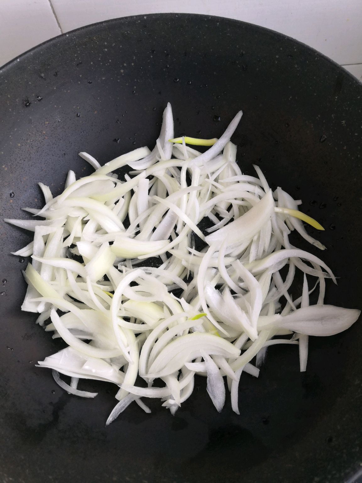 焦香圆葱煎鸡蛋