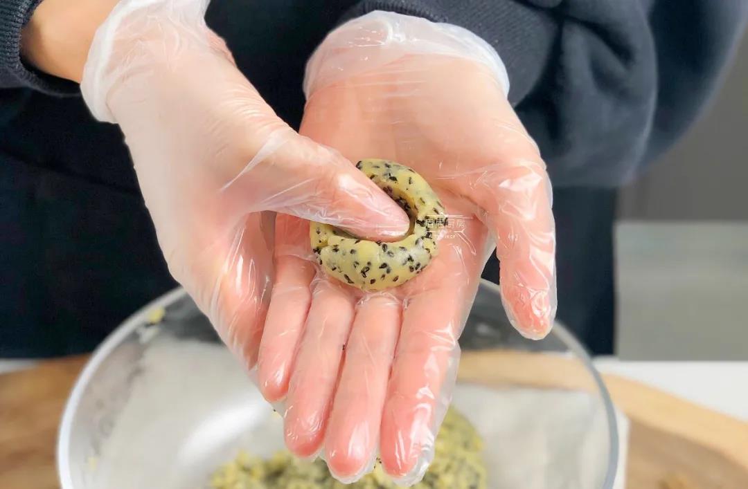 椒香芝麻酥