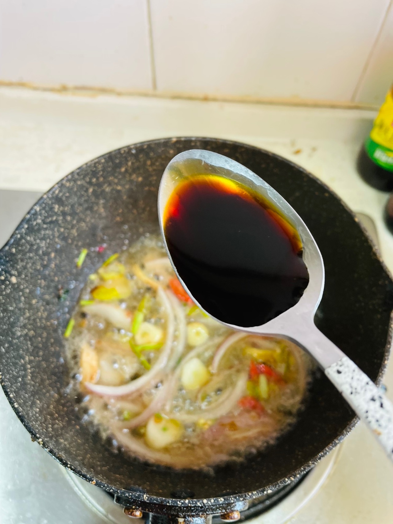 浇汁油泼肥牛