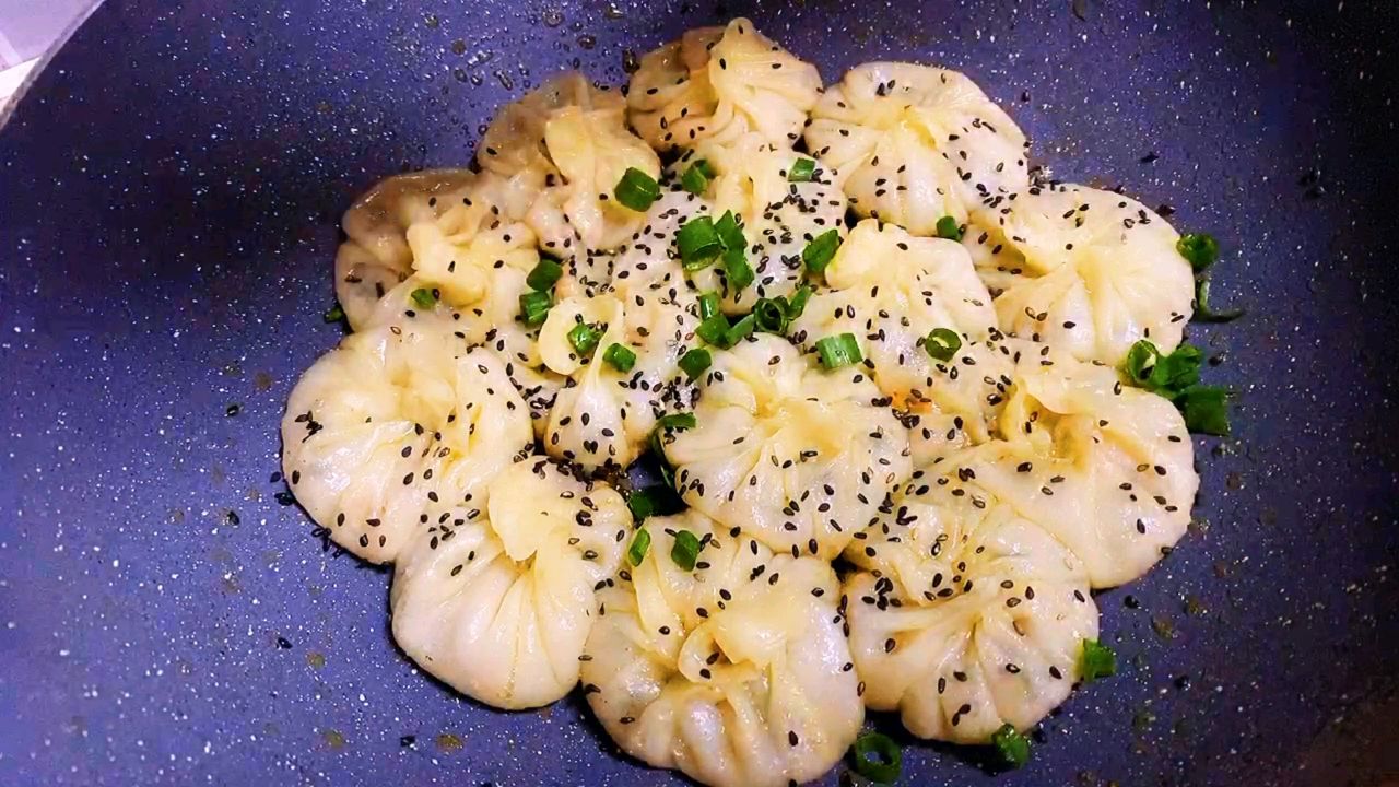 饺子皮版牛肉水煎包