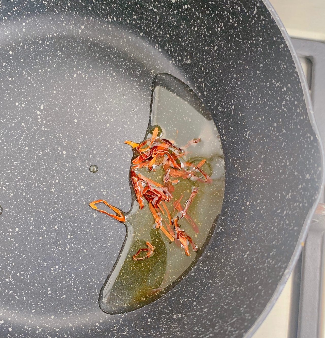 节日必备，爽口解腻的快手菜—蓑衣黄瓜