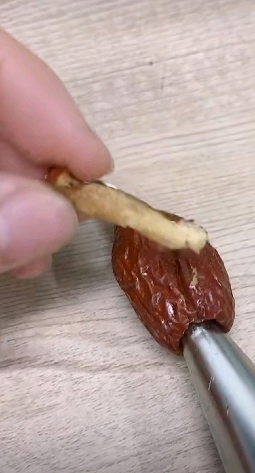 解锁最近超火的零食---网红杏仁奶枣!!