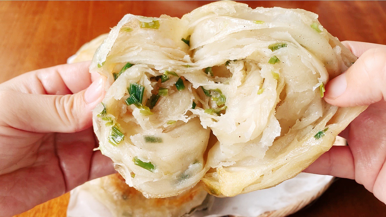 街头美食葱油饼
