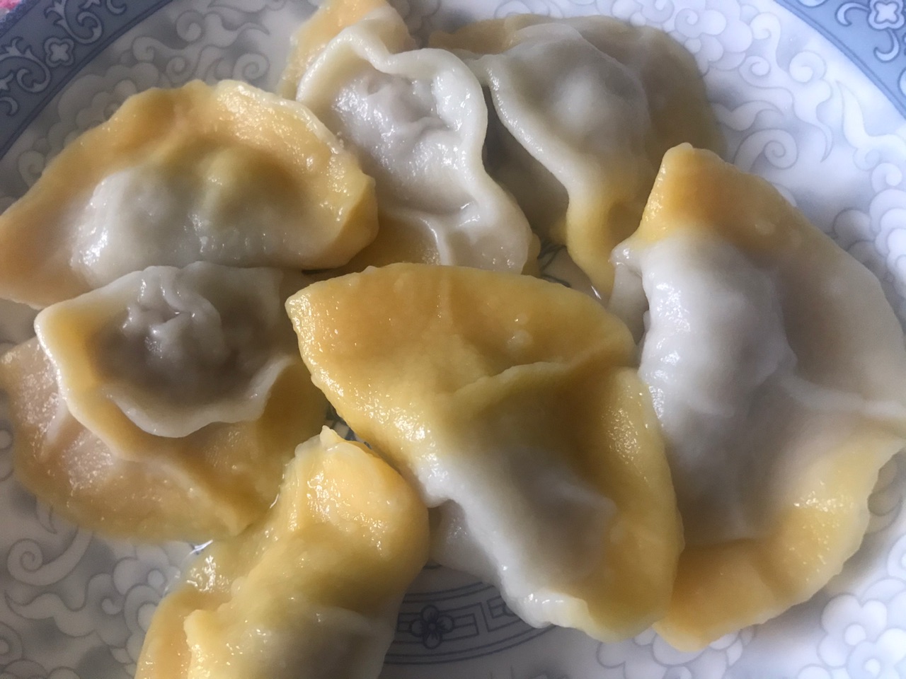 金边水饺