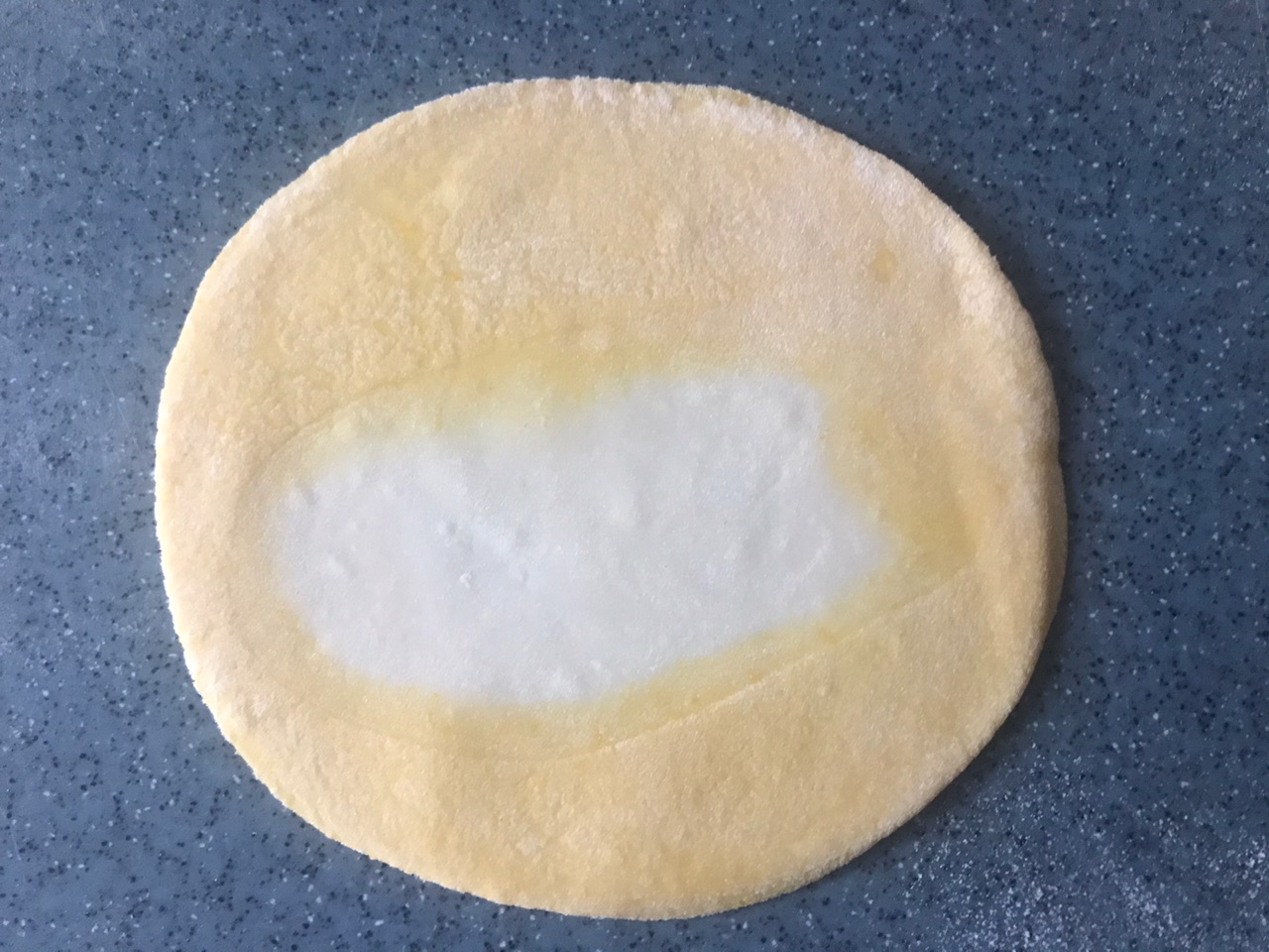 金边水饺