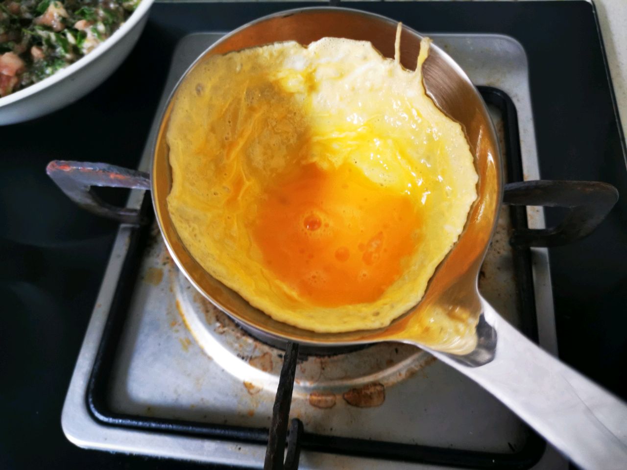 金灿灿黄澄澄元宝蛋饺