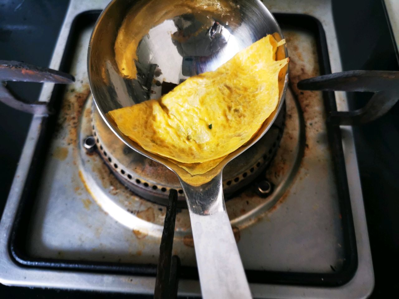 金灿灿黄澄澄元宝蛋饺