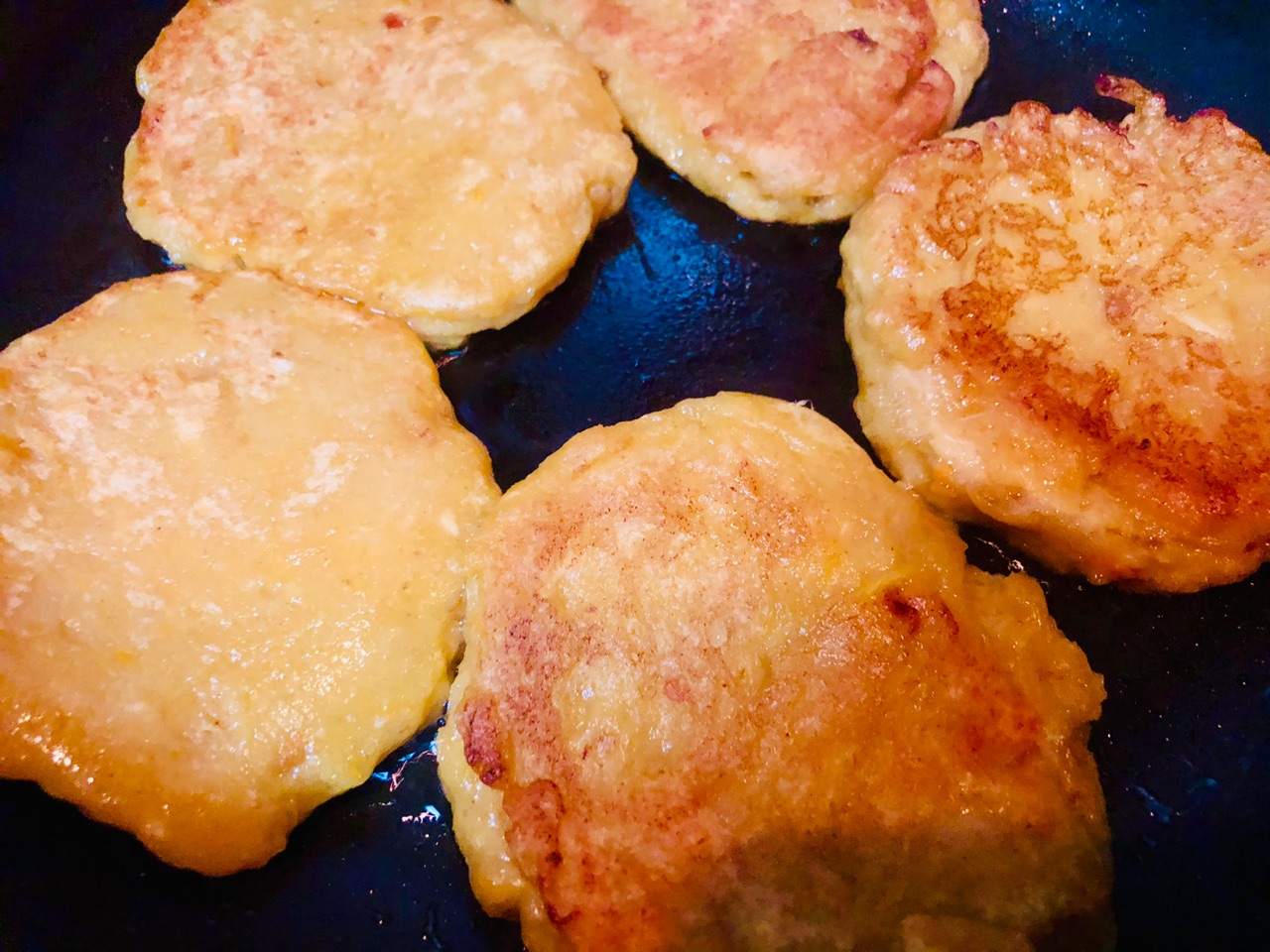 金黄的柿子饼