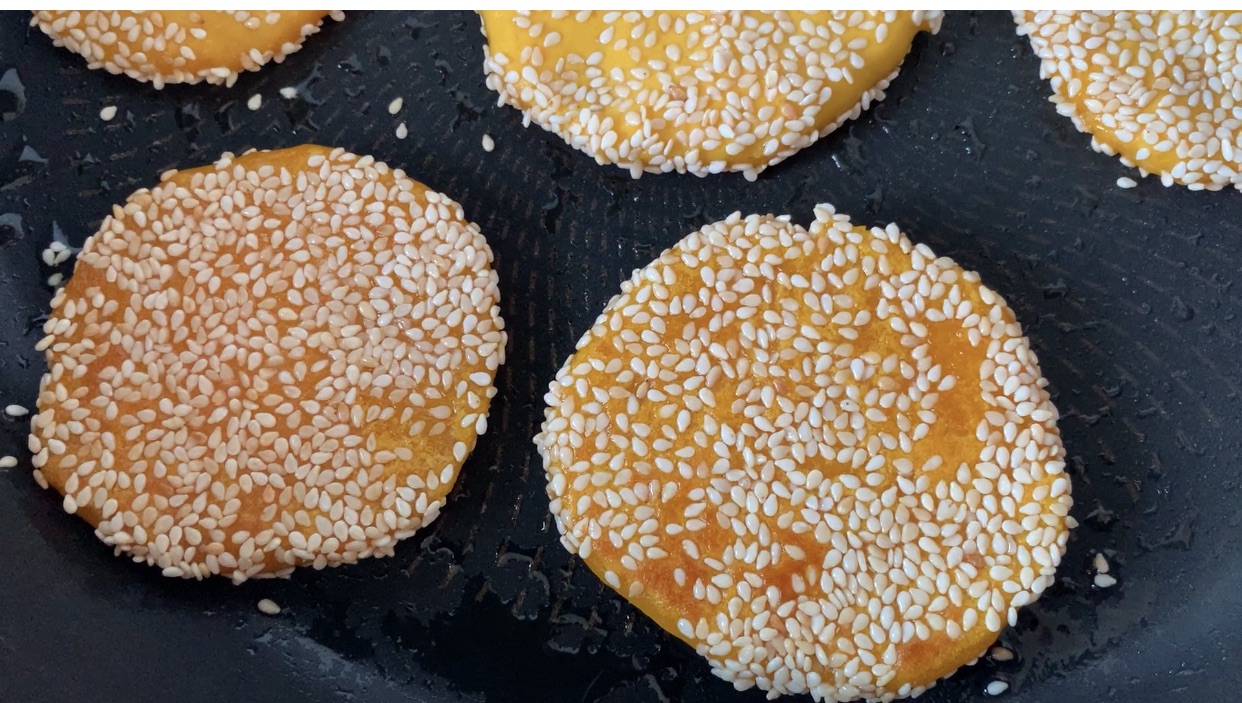 金黄软糯南瓜饼