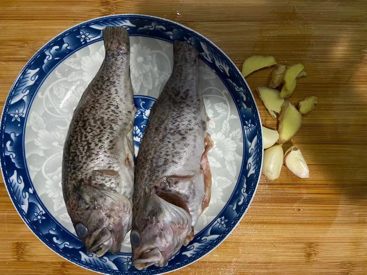 金龙鱼橄榄油之红烧海鲫鱼