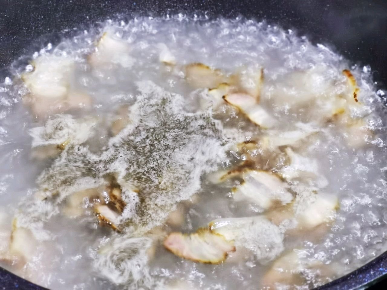 锦娘制——藜蒿炒腊肉