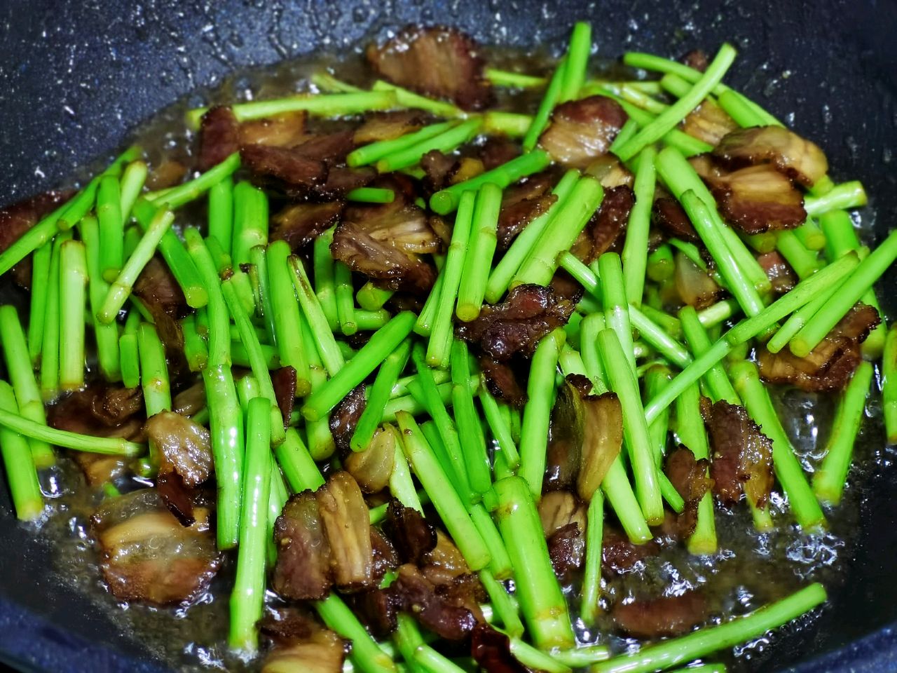 锦娘制——藜蒿炒腊肉