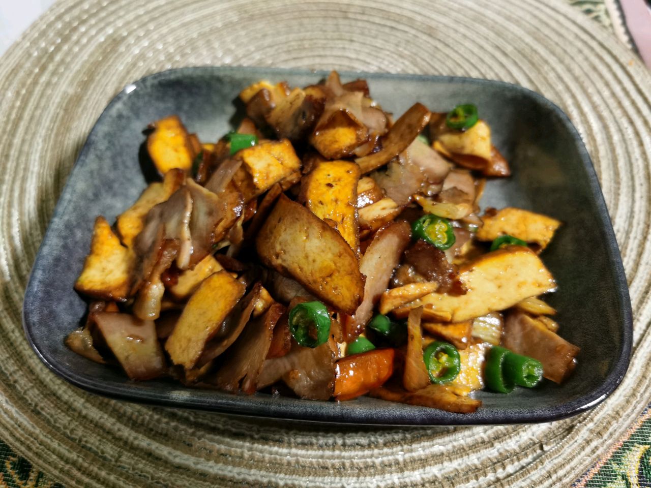锦娘制 熏干炒腊肉