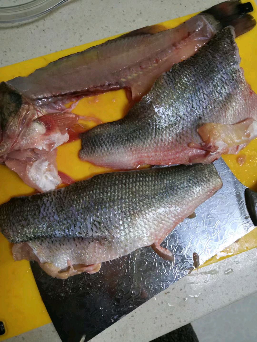 金汤百香果浓浆烩鱼片