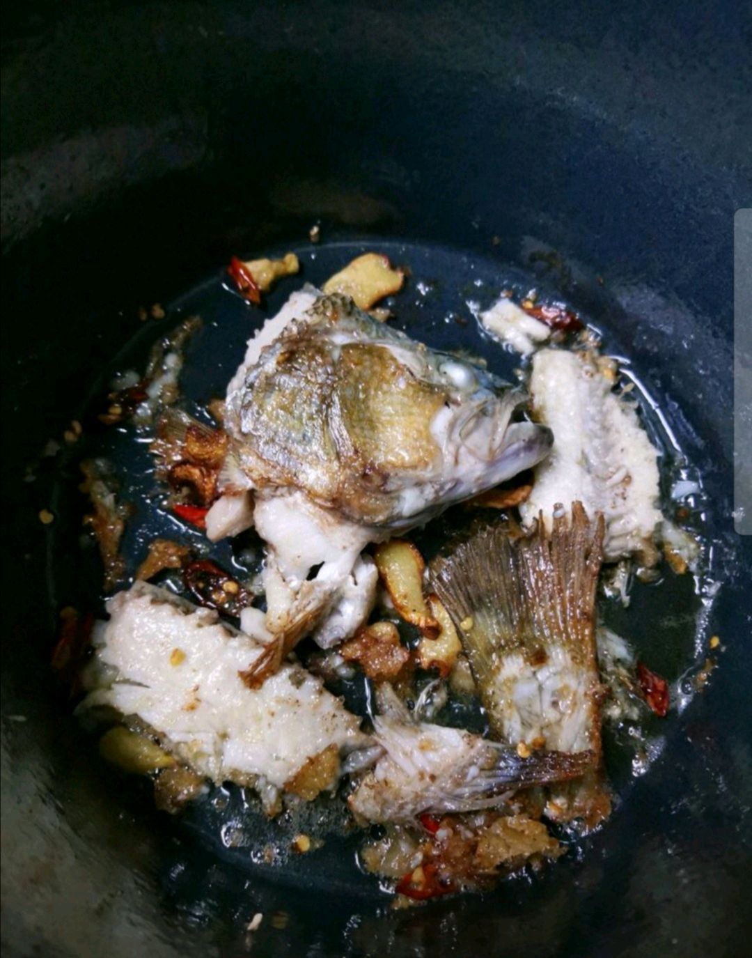 金汤百香果浓浆烩鱼片