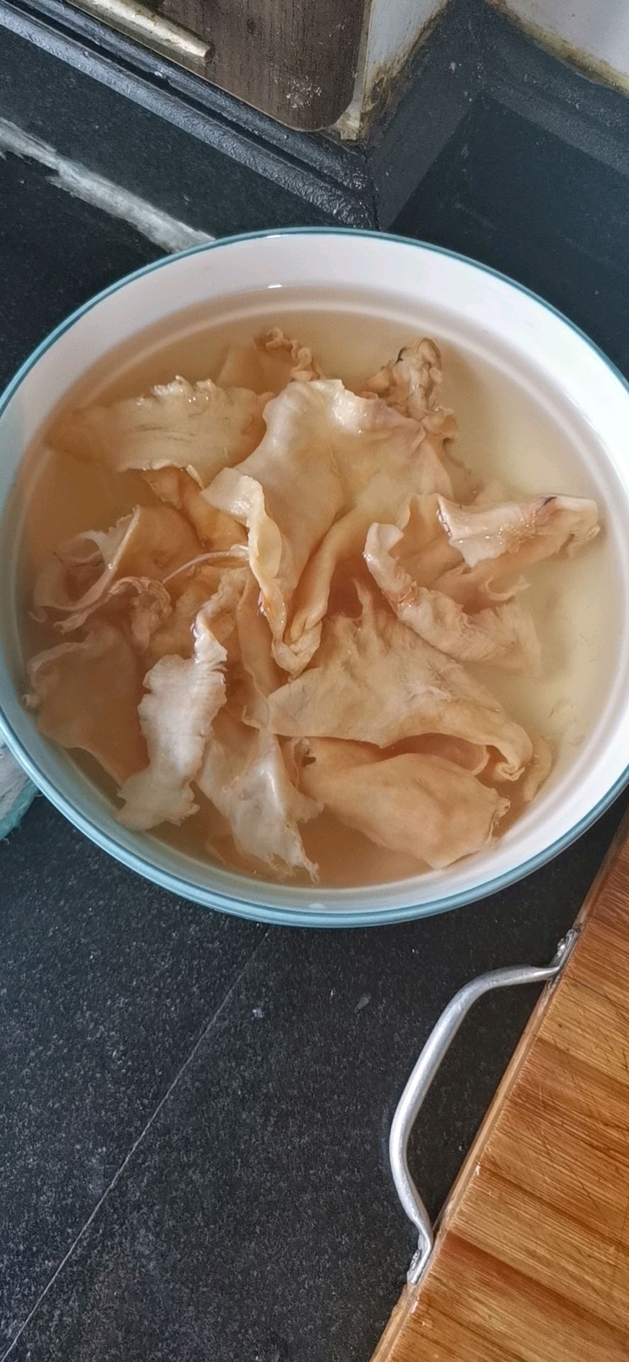 金汤鲍鱼花胶鸡