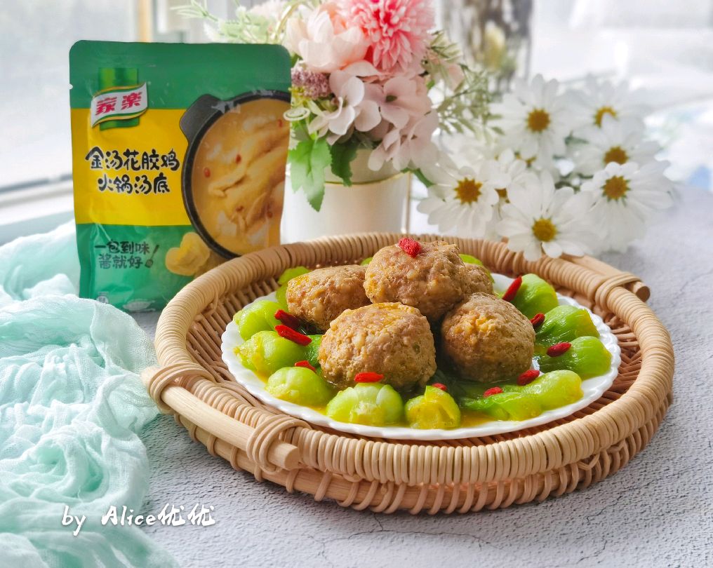 金汤花胶鸡肉圆
