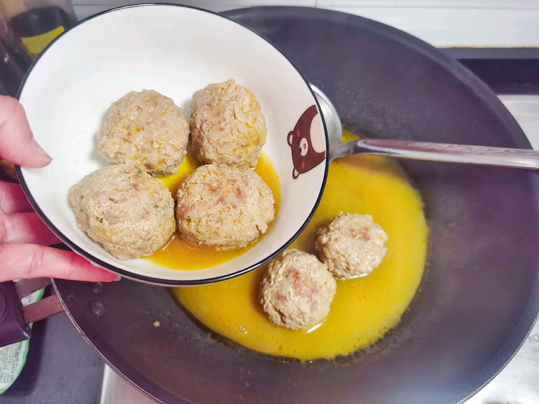 金汤花胶鸡肉圆