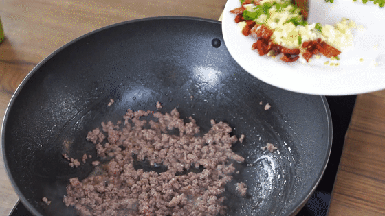 今天就做这道经典下饭菜——麻婆豆腐