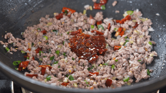 今天就做这道经典下饭菜——麻婆豆腐
