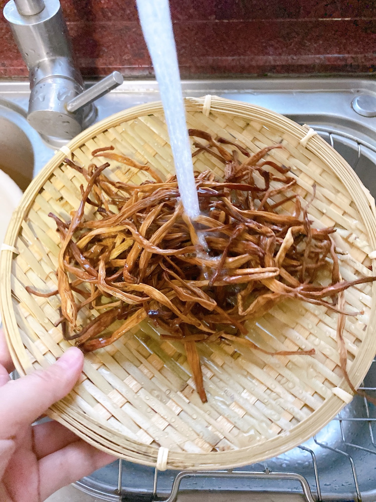 金针菜焖鸭